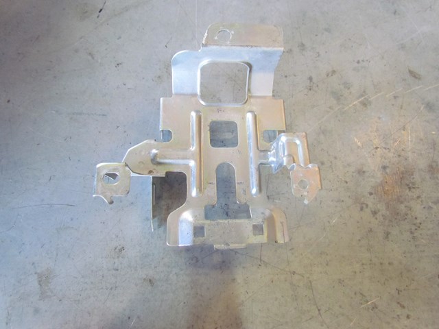 2009 Infiniti G37 Coupe IPDM & VVEL Module Bracket