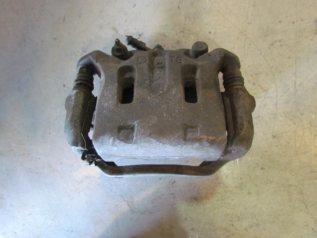 2009 Infiniti G37x Front RH Passenger Caliper