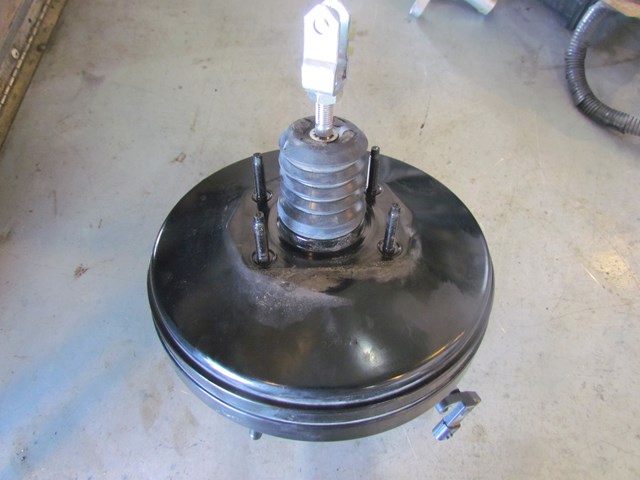 2009 Infiniti G37x Coupe Power Brake Booster EY02C