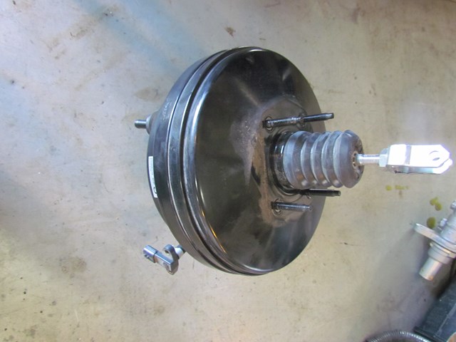 2009 Infiniti G37x Coupe Power Brake Booster EY02C