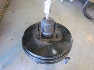 2009 Infiniti G37x Coupe Power Brake Booster EY02C