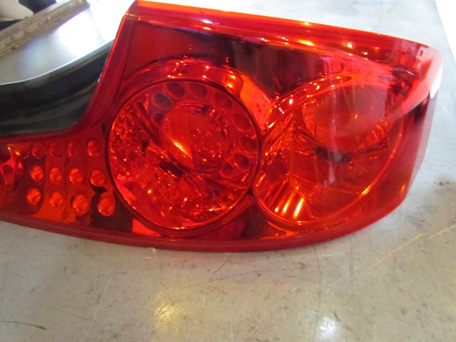 2004 Infiniti G35 Coupe RH Passenger Tail Light