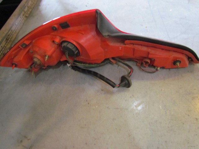 2004 Infiniti G35 Coupe RH Passenger Tail Light