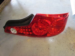 2004 Infiniti G35 Coupe RH Passenger Tail Light