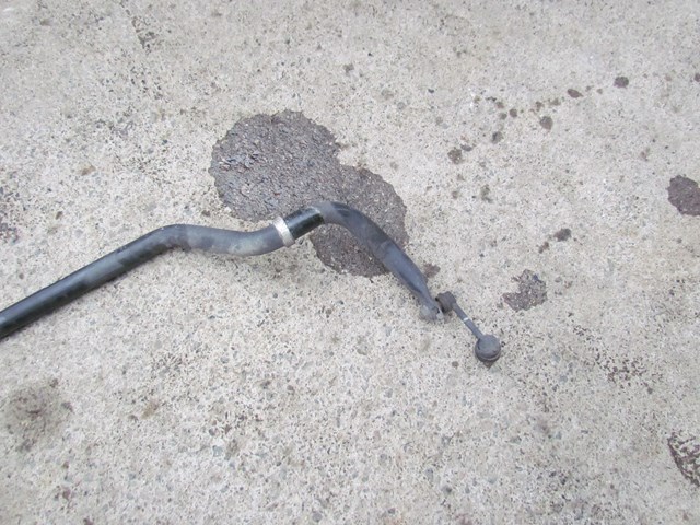 2004 Infiniti G35 Coupe Front Sway Bar w/Links