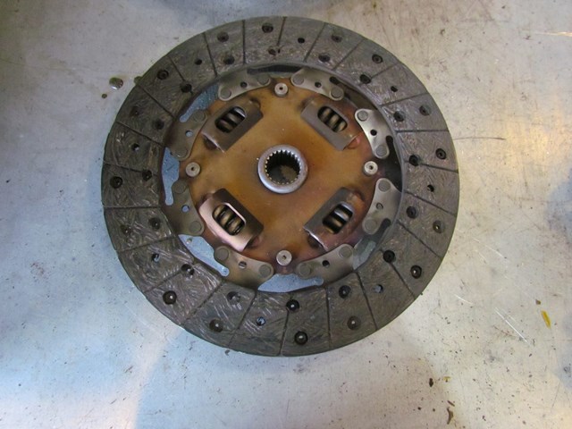 2004 Infiniti G35 Coupe Clutch Pressure Plate and Disc