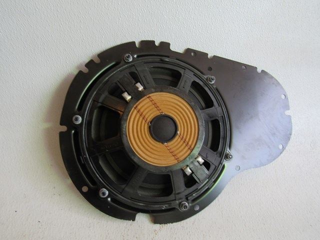05 06 07 Land Rover LR3 Rear Gate Subwoofer Speaker