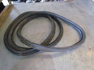 2005 Land Rover LR3 Hatch/Tail Gate Body Seal