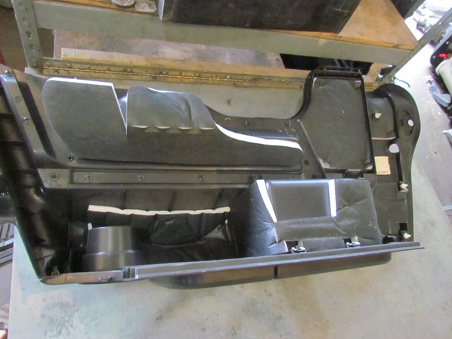 2005 Land Rover LR3 Rear RH Pass Quarter Trim Panel ESJ500741PVJ