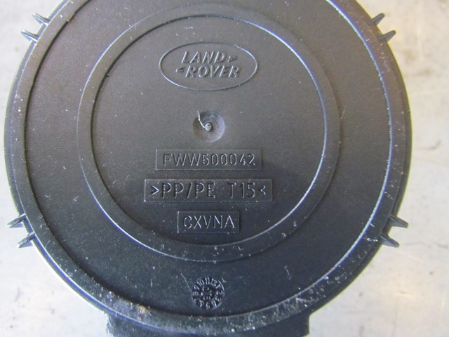 2005 Land Rover LR3 Center Console Cupholder Liner FWWW500042