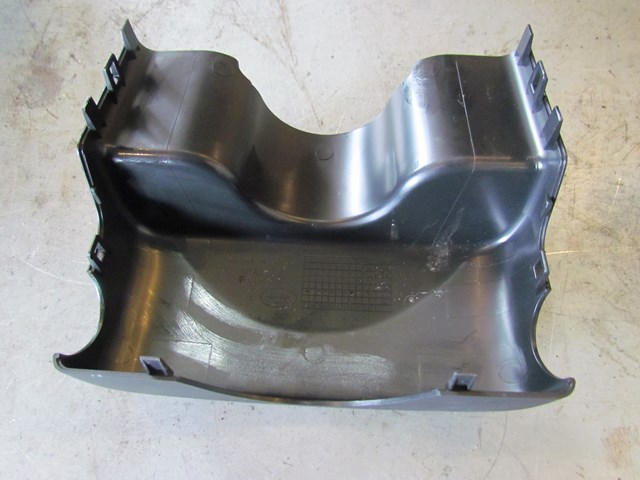 2005 Land Rover LR3 Upper Steering Column Shroud QRB500035