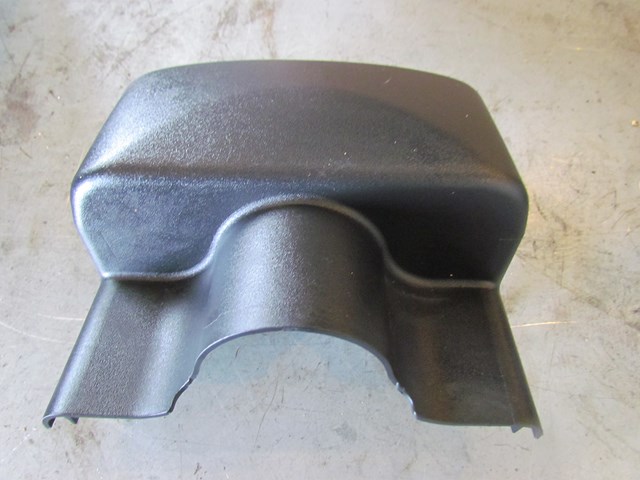 2005 Land Rover LR3 Upper Steering Column Shroud QRB500035