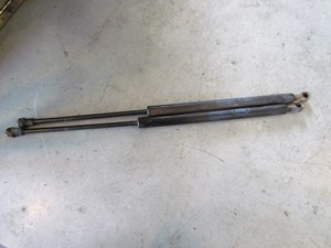 2005 Land Rover LR3 Hatch Strut Set of 2 BHE780012