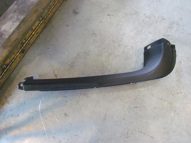 2005 Land Rover LR3 LH Tail Gate Trim ERQ000072
