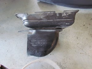 2005 Land Rover LR3 RH Passenger Air Intake Duct PHD000705