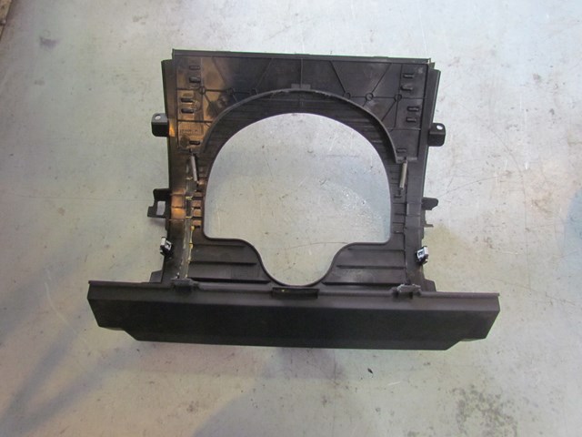 2005 Land Rover LR3 Steering Column Shroud FAI500010