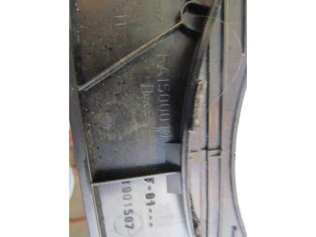 2005 Land Rover LR3 Steering Column Shroud FAI500010