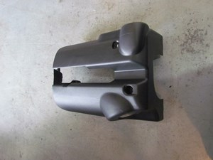 2005 Land Rover LR3 Under Steering Column Bezel Trim QRB500122