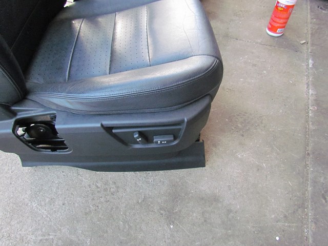 2005 Land Rover LR3 Front RH Passenger Seat See Details