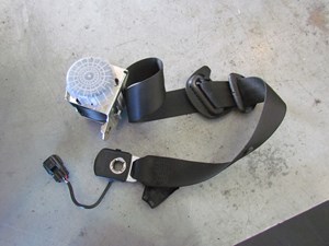 2005 Land Rover LR3 Front RH Passenger Seat Belt
