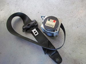 2005 Land Rover LR3 Front LH Driver Seat Belt