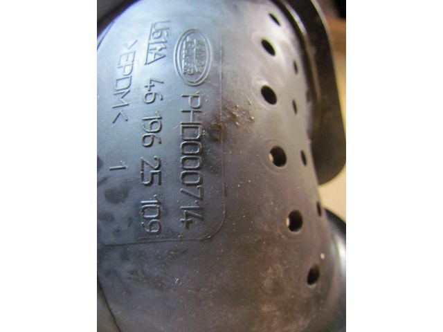 2005 Land Rover LR3 Air Intake Elbow Tube PHD000714