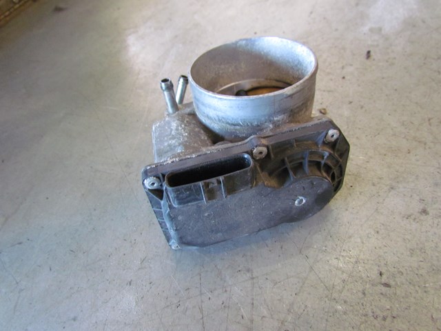 2005 Land Rover LR3 Throttle Body