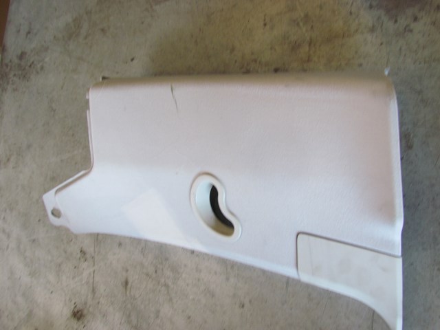 2005 Land Rover LR3 LH Driver C Pillar Trim EMG500344