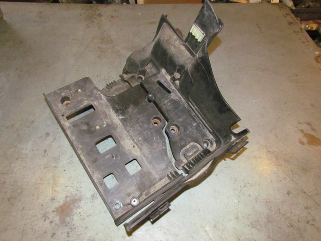 2005 Land Rover LR3 Battery Tray