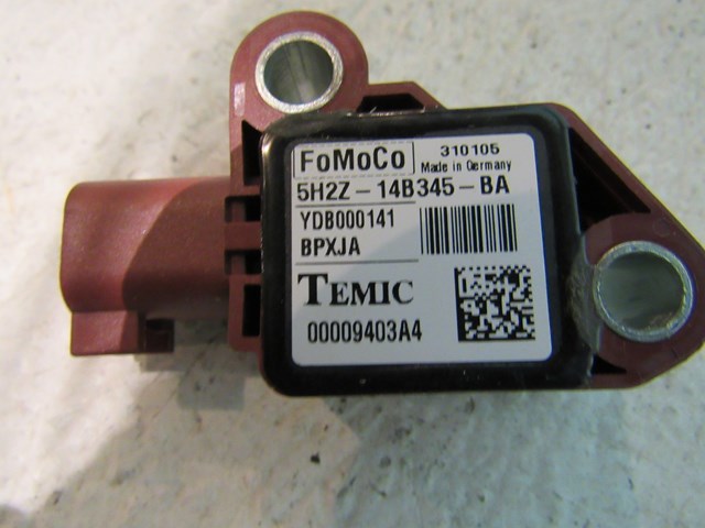 2005 Land Rover LR3 Impact Sensor YDB000141