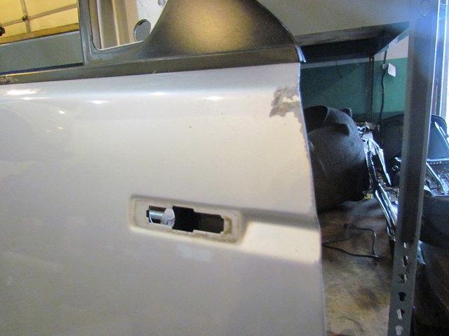 2005 Land Rover LR3 Front RH Passenger Door Shell-See Details