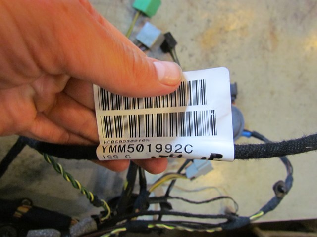 2005 Land Rover LR3 Front LH Driver Door Wiring YMM5019992C