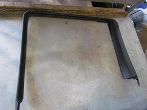 2005 Land Rover LR3 Rear RH Interior Window Trim