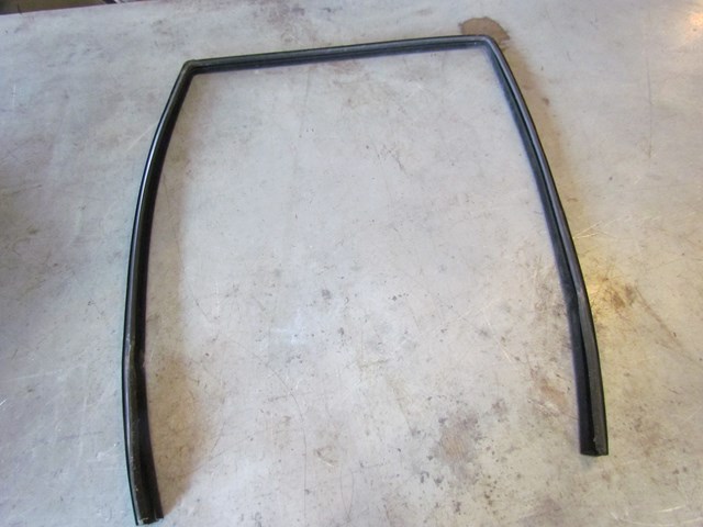 2005 Land Rover LR3 Rear LH Driver Window Seal