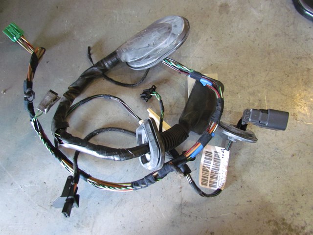 2005 Land Rover LR3 Rear RH Pass Door Wiring YMM502172C