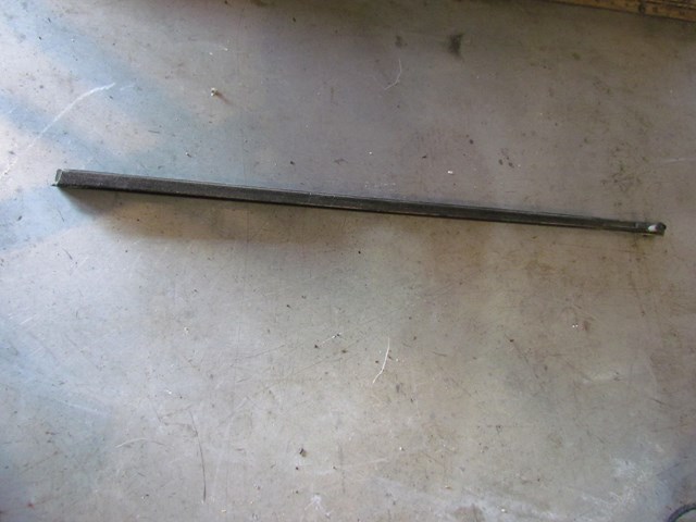 2005 Land Rover LR3 Rear RH Bottom Exterior Window Seal