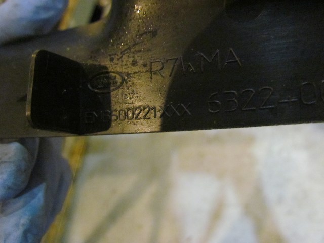 2005 Land Rover LR3 RH Pass Lower Trim B Pillar EMB500221