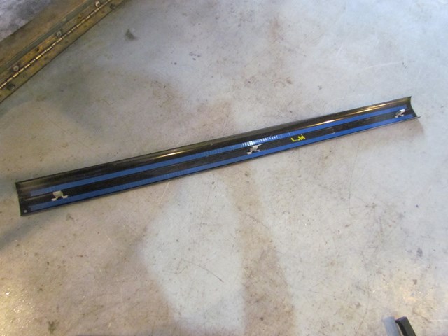 2005 Land Rover LR3 Rear LH Quarter Glass Roof Trim Panel