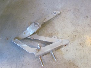 2005 Land Rover LR3 RH Passenger Hood HInge