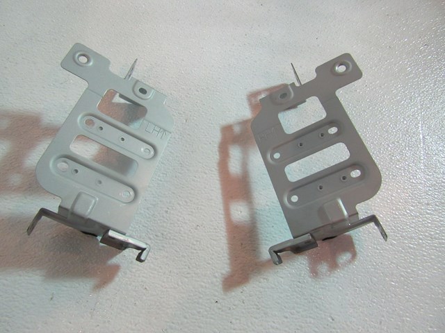 2011 Infiniti G25x Radio Bracket Set