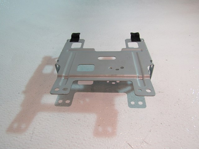 2011 Infiniti G25x Navigation Information Screen Bracket