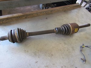 2005 Land Rover LR3 Rear RH Passenger Axle