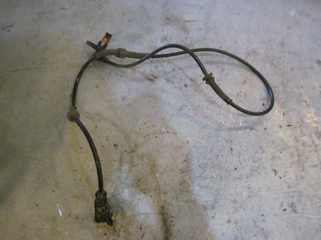 2005 Land Rover LR3 Front RH Passenger ABS Sensor