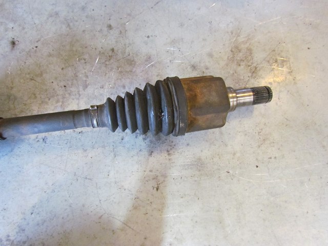 2005 Land Rover LR3 Front LH Driver Axle Shaft