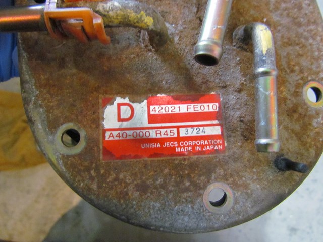 2004 Subaru Forester XT Fuel Pump Assy 42021 FE010