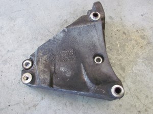 2005 Land Rover LR3 AC Compressor Bracket or Mount