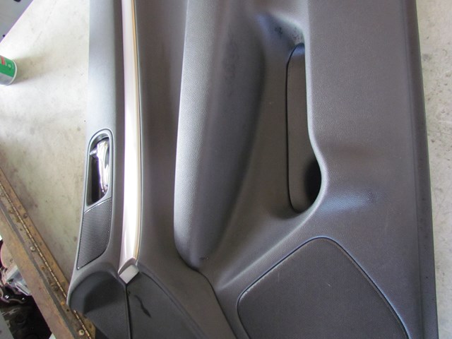2011 Infiniti G25x Front RH Passenger Door Panel