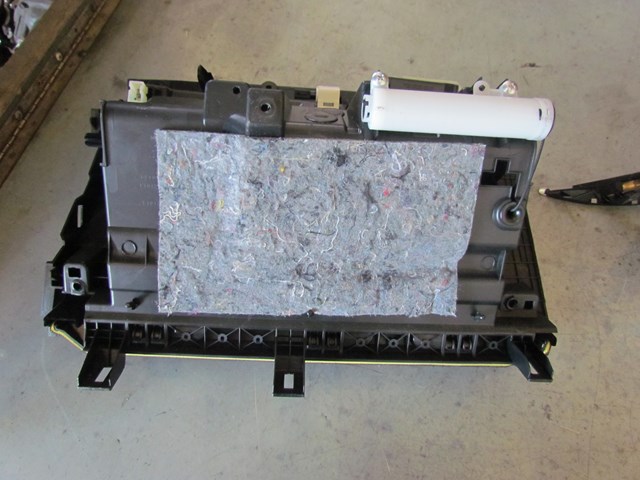 2011 Infiniti G25x RH Passenger Glove Box