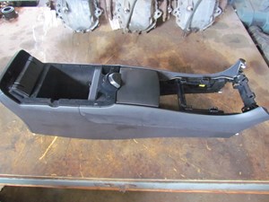 2011 Infiniti G25x Center Console w/Cup Holder