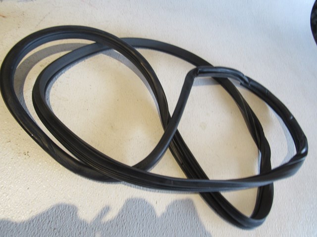 2011 Infiniti G25x Rear LH Driver Door Seal